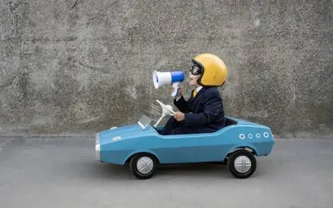 boy-car Car insurance translated